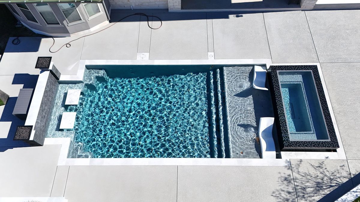 Swimming pool builder Boerne Texas
