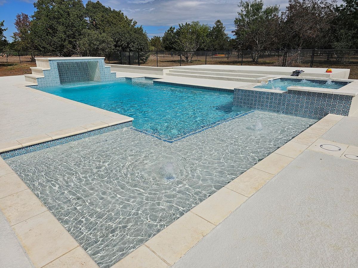 Swimming pool builder Boerne, Texas