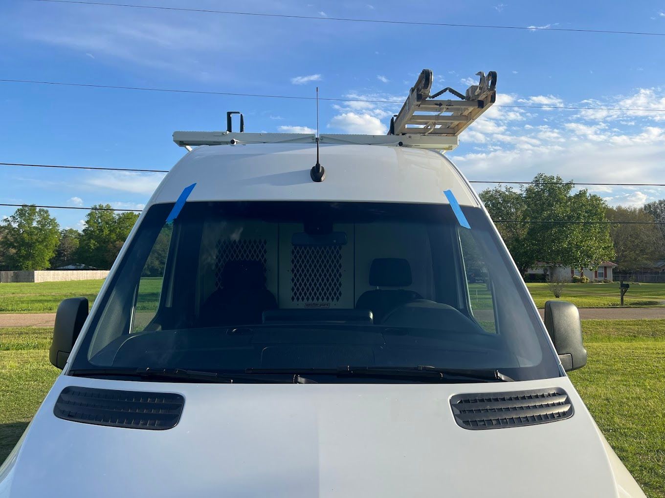 Commercial fleet vehicle auto glass repair near Covington, LA