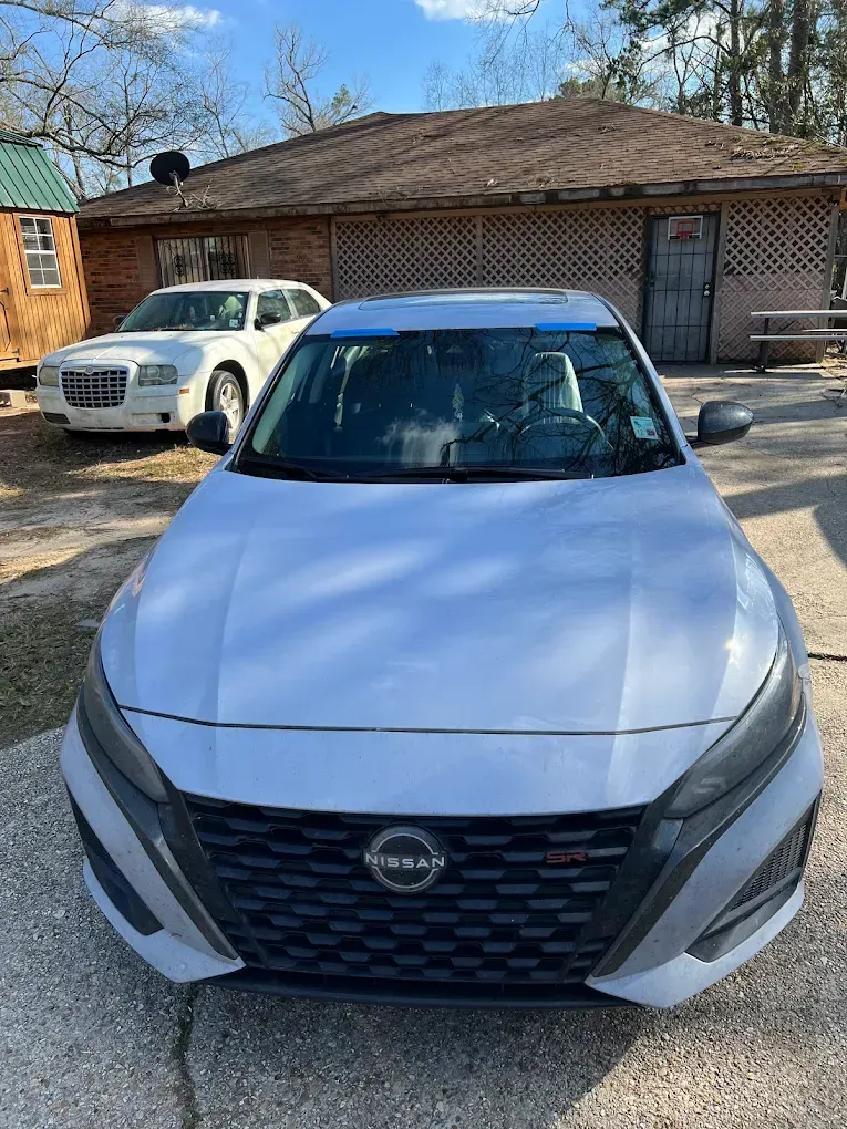 Nissan windshield replacement in Covington, LA Nissan windshield replacement in Covington, LA