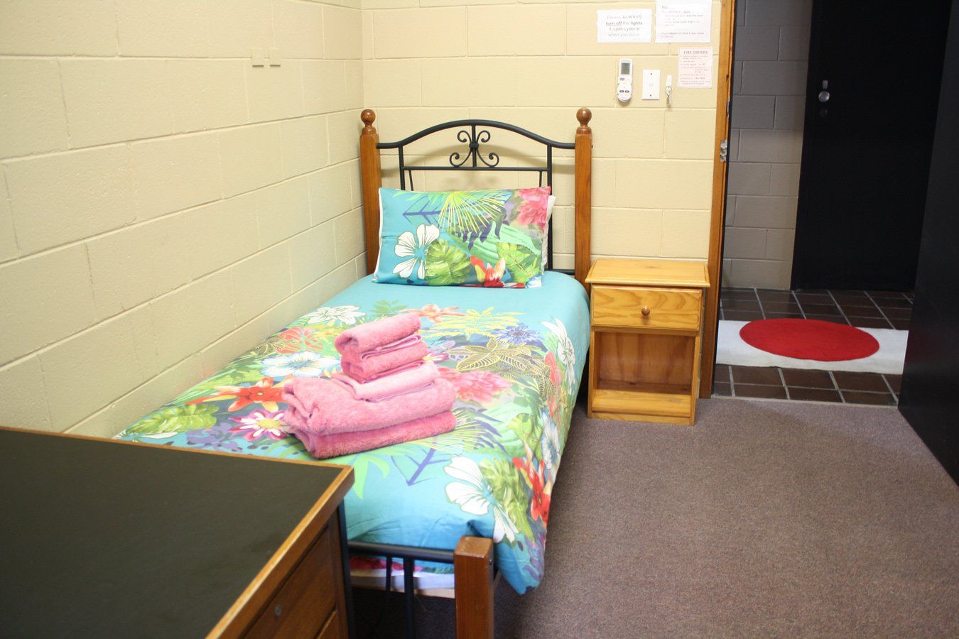 Floral Single Bed Accommodation