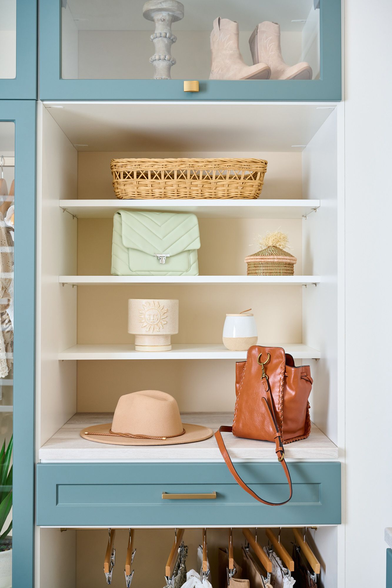 Lagoon and white closet single drawer