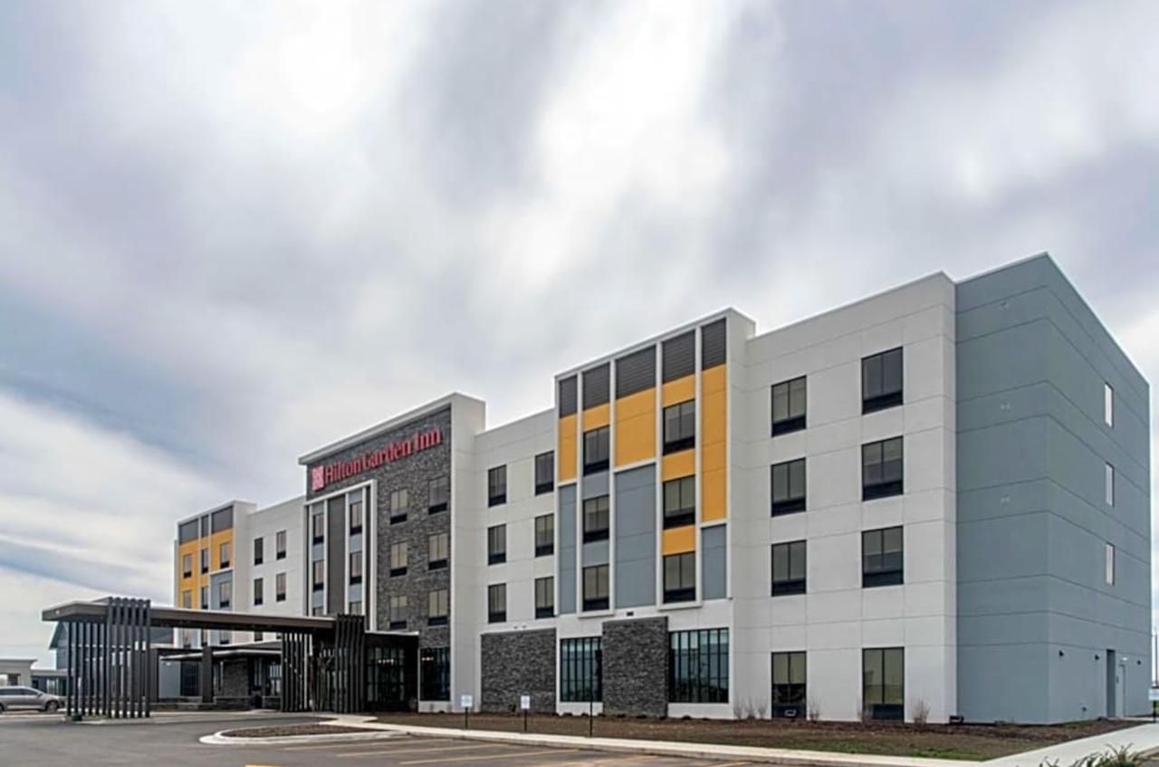 Hilton Garden Inn Mattoon exterior