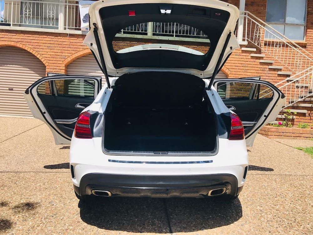White Car — Shine Your Ride In Yass, NSW