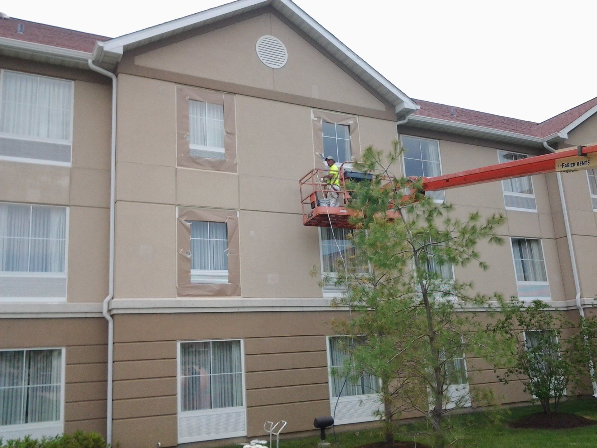 Exterior Hotel — St. Louis, MO — Herbster Hellweg Painting Co.
