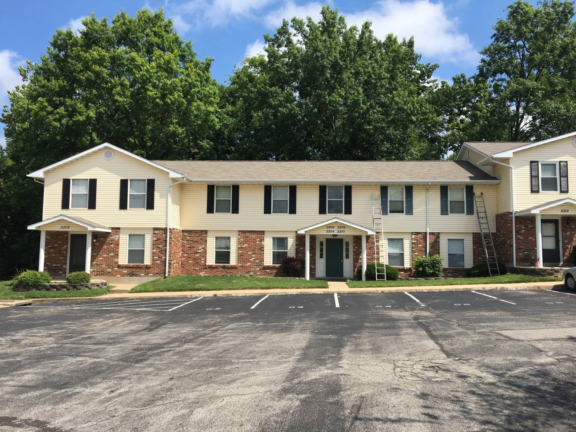 Beautiful Residential House — St. Louis, MO — Herbster Hellweg Painting Co.