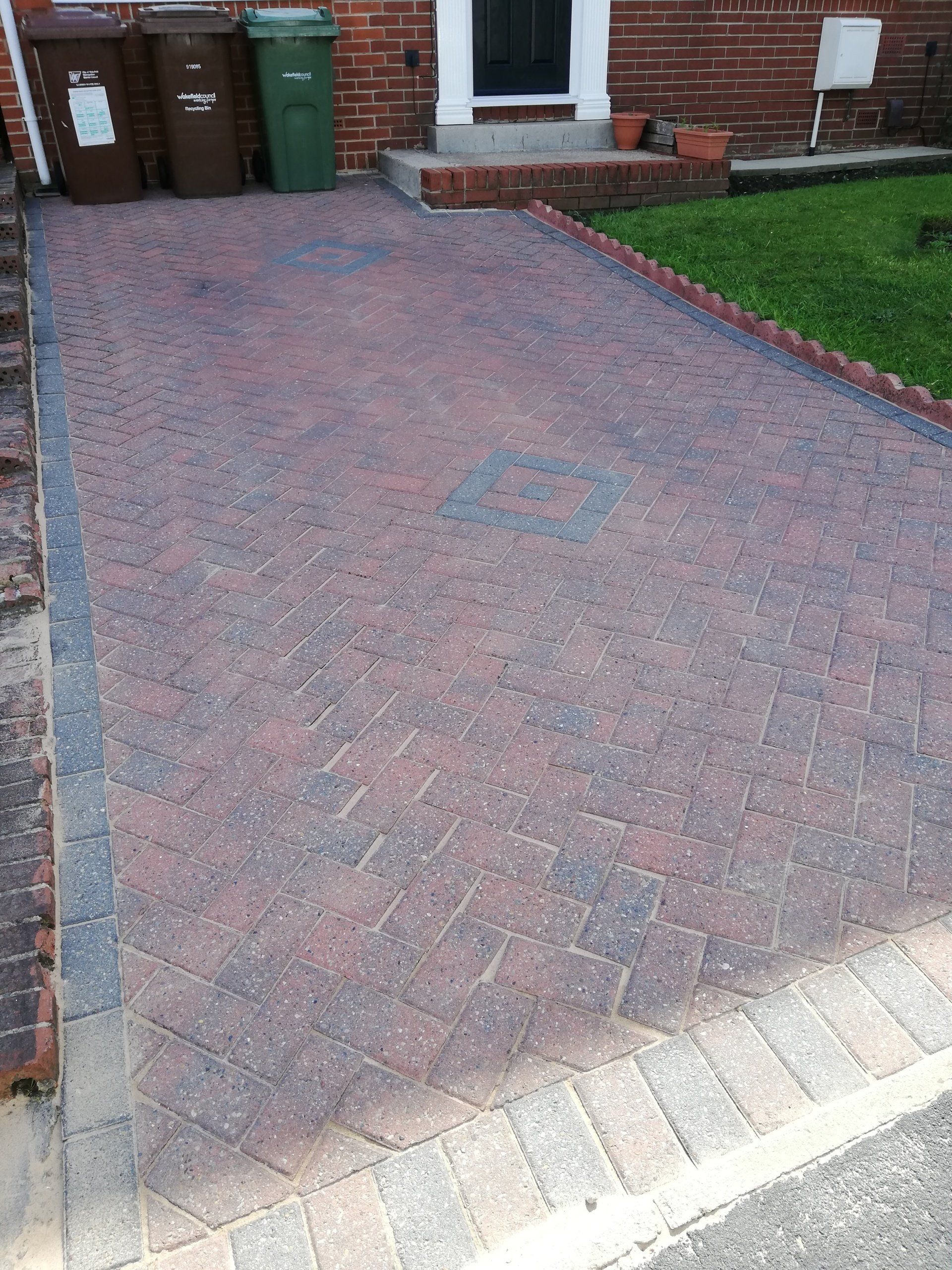 block pave drive and wall