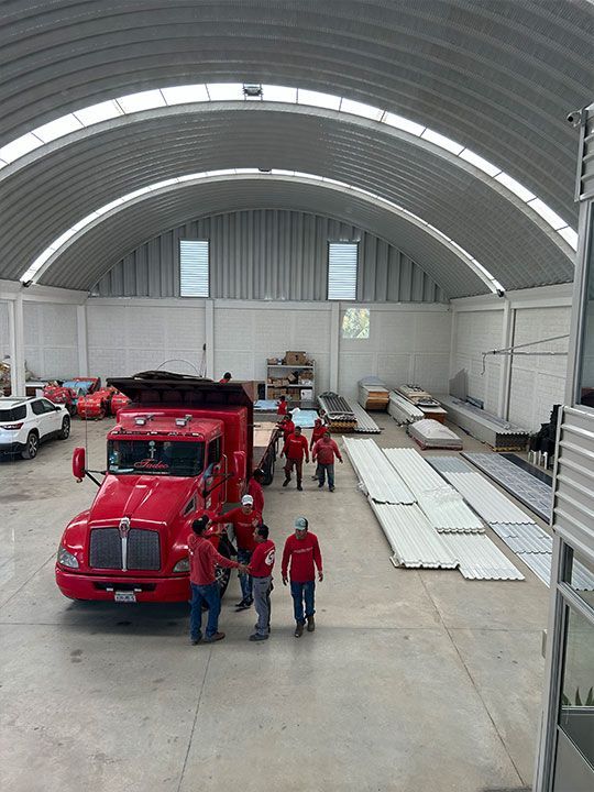 CONSTRUCCIONES Y ENTREPISOS METÁLICOS