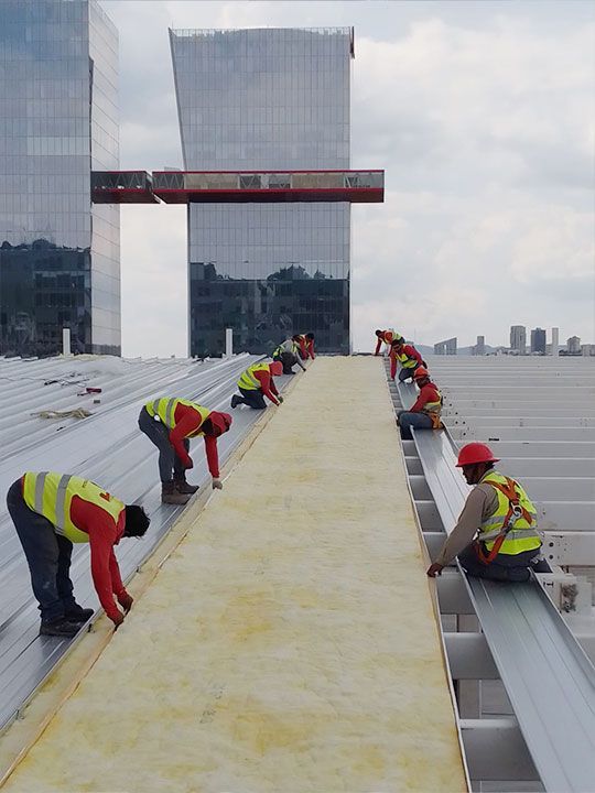 CONSTRUCCIONES Y ENTREPISOS METÁLICOS