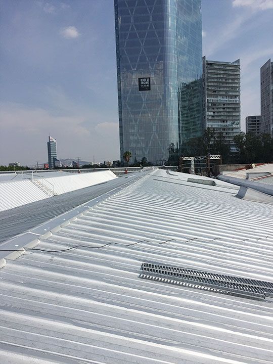 CONSTRUCCIONES Y ENTREPISOS METÁLICOS