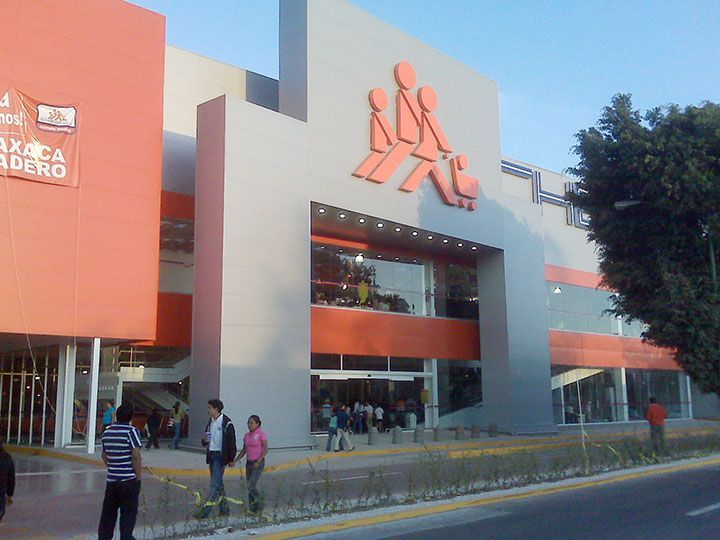 CONSTRUCCIONES Y ENTREPISOS METÁLICOS