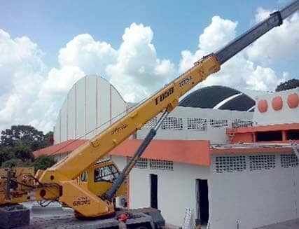 CONSTRUCCIONES Y ENTREPISOS METÁLICOS