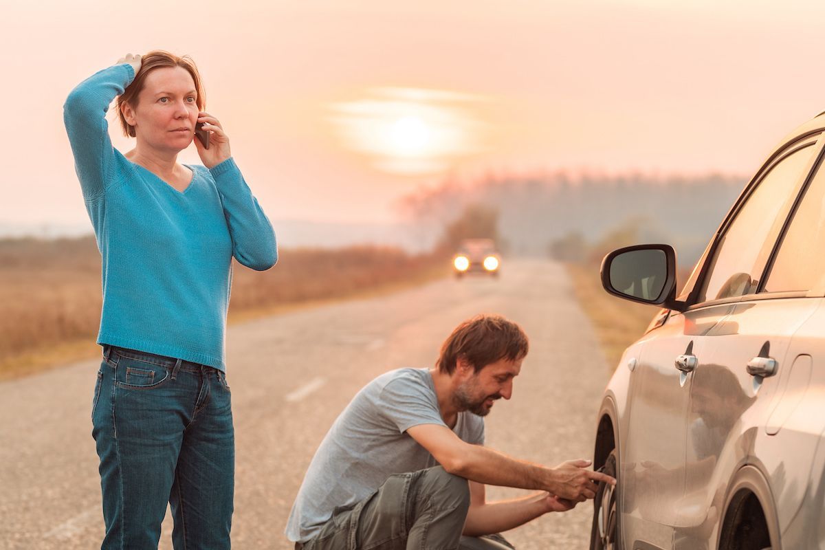 Got a Flat Tire in the Mid-Missouri Spring or Summertime? Call Tiger Towing for Help