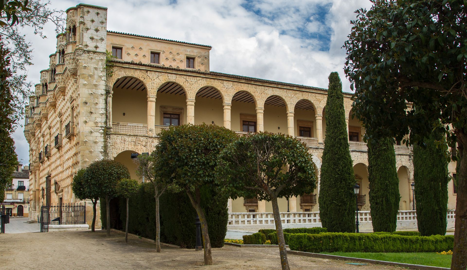 Palacio del Infantado | AT Home Apartamentos