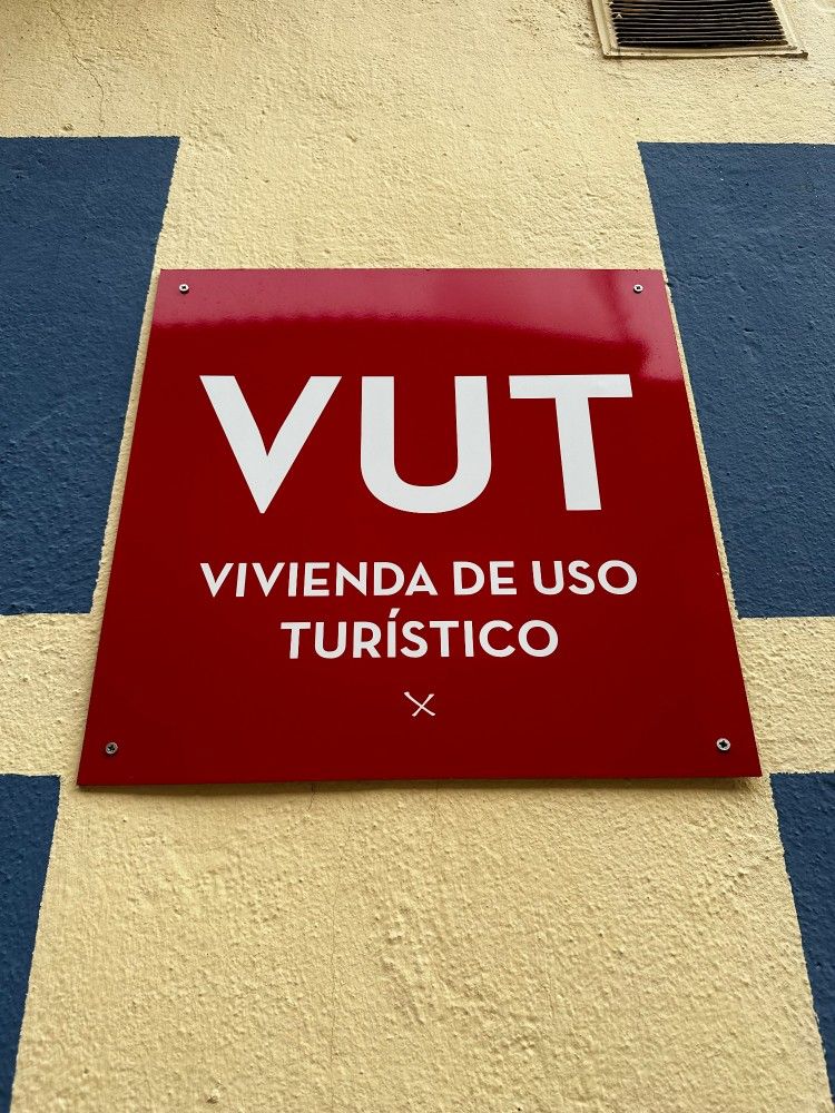 Licencia turistica apartamento Santo Domingo en Guadalajara de corta estancia | AT Home Apartamentos