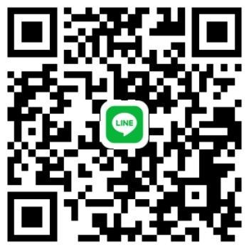 二維碼中央印有LINE聊天應用程式的標誌。