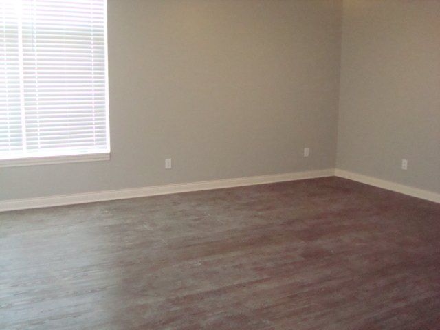 Boxcar Crossing Unit 201 dining interior