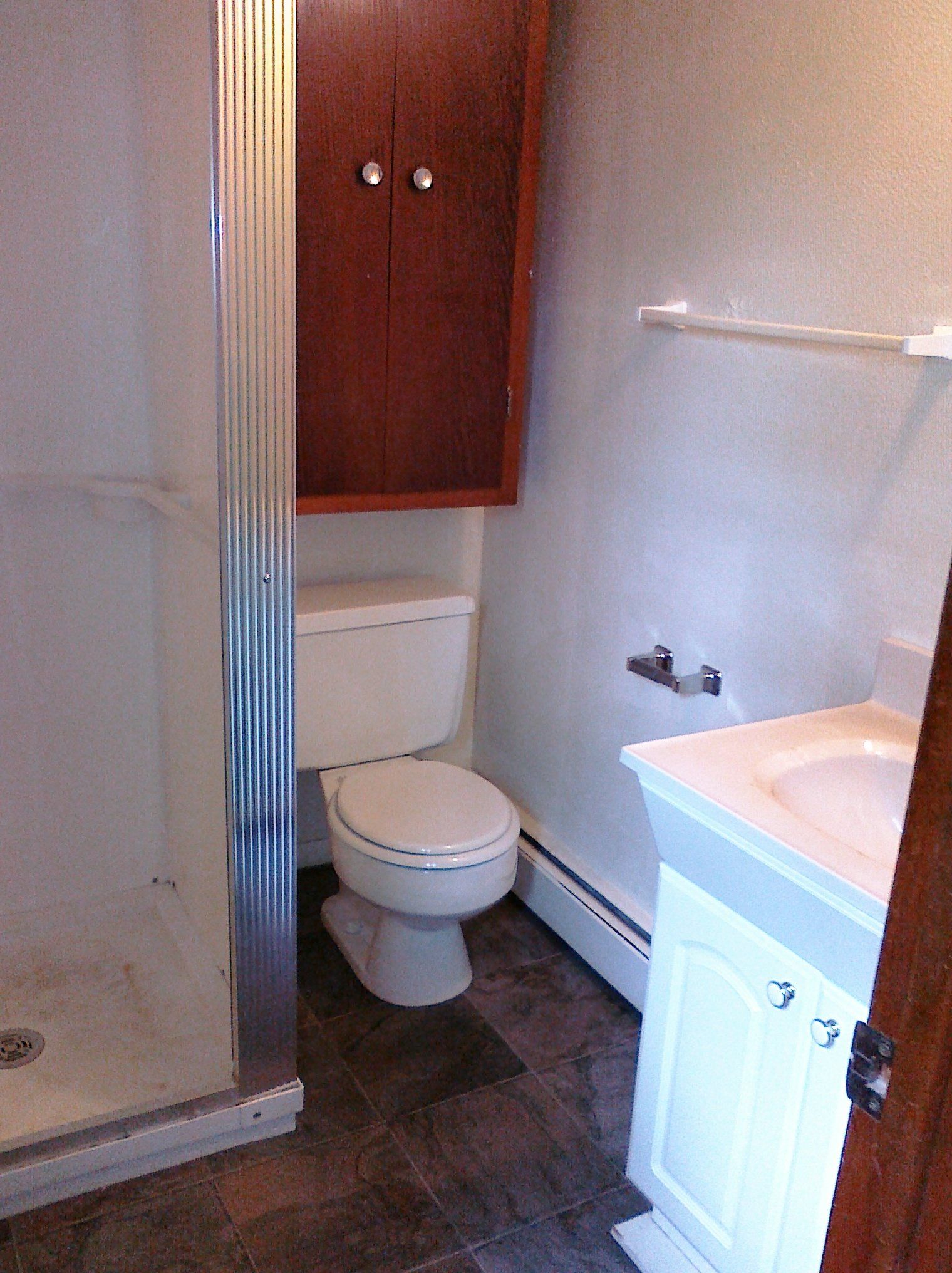 Keith Sheller apartments 321 Unit A bathroom