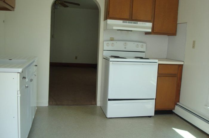 322-7 Kitchen | 322 Steve Smith Apartments