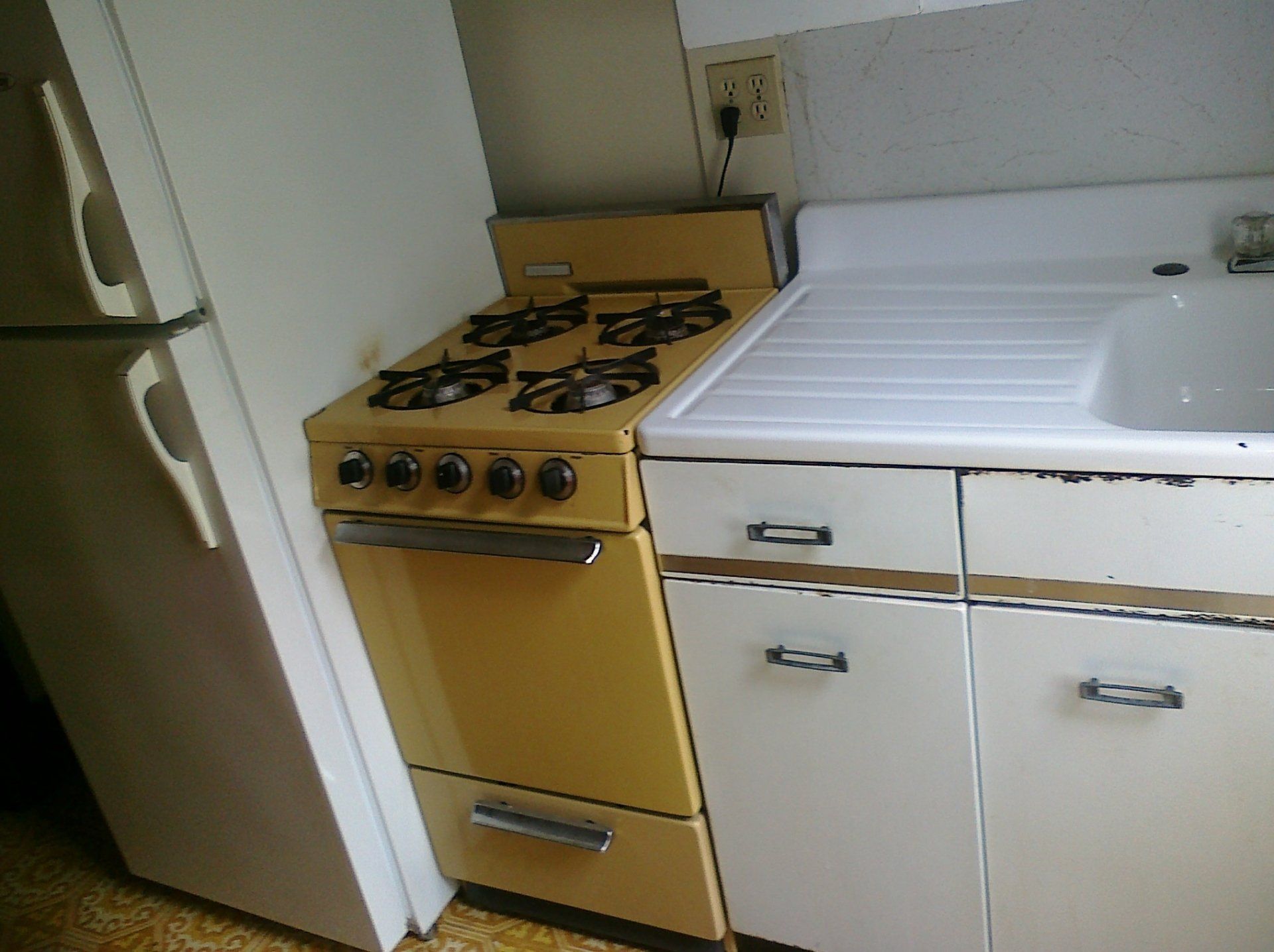 Avery House Unit 4 Kitchen