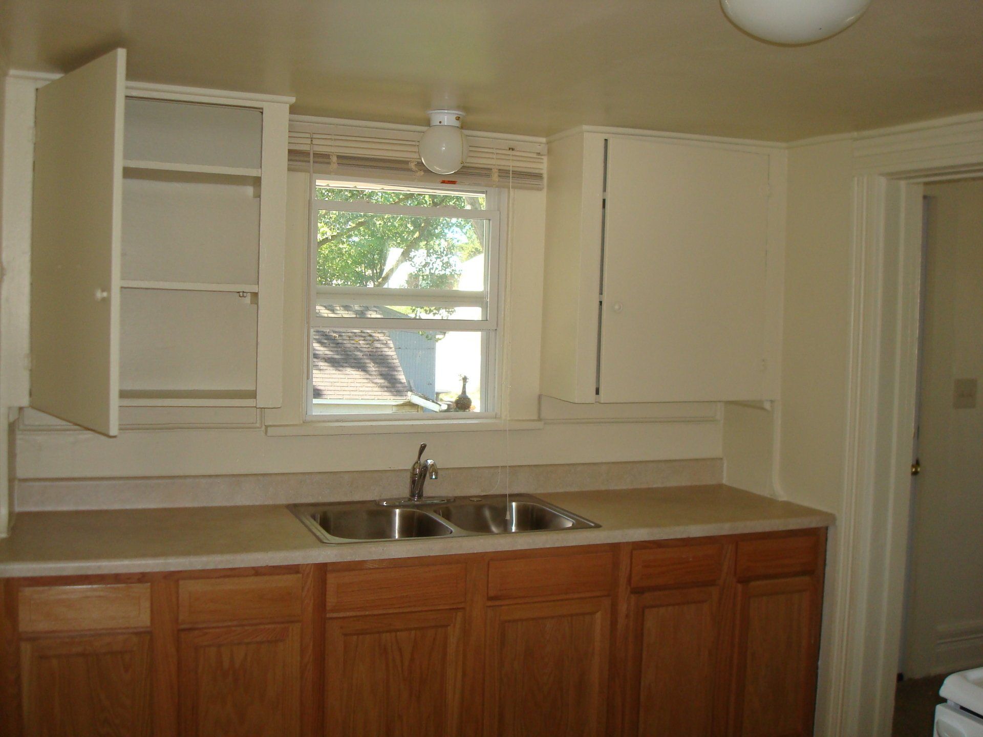 Coconut Grove Unit D Kitchen