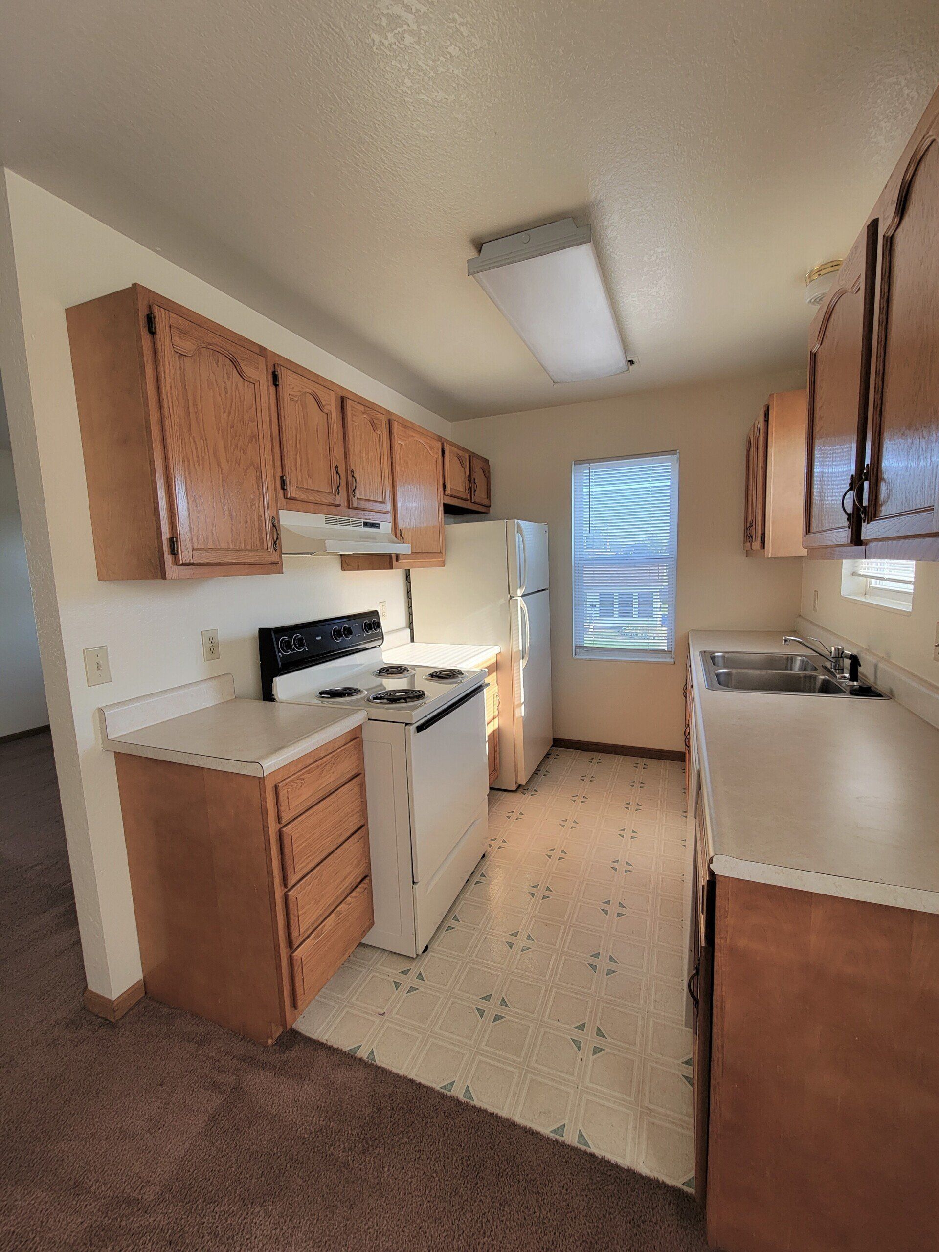 Falcon Square Apartments 712 kitchen