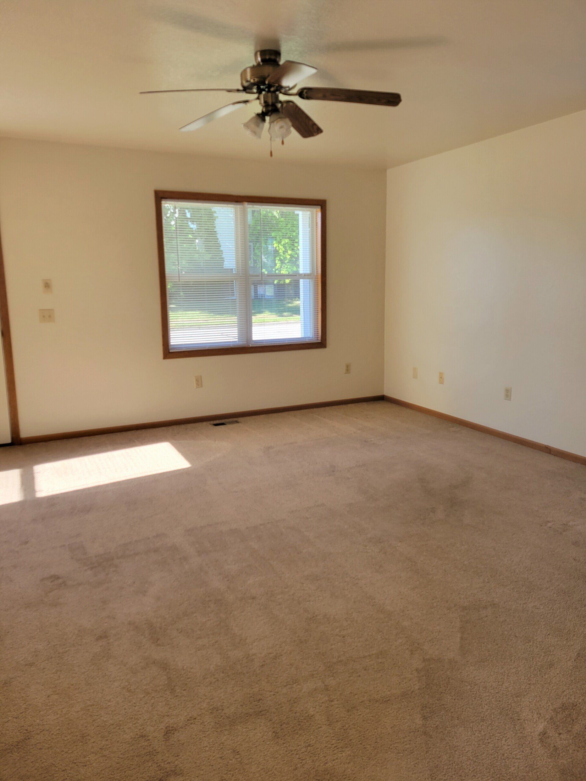 Flats on 6th 725 living room