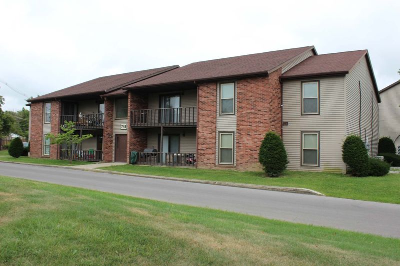 Fox Run Apartments Mecca Management, Findlay, OH