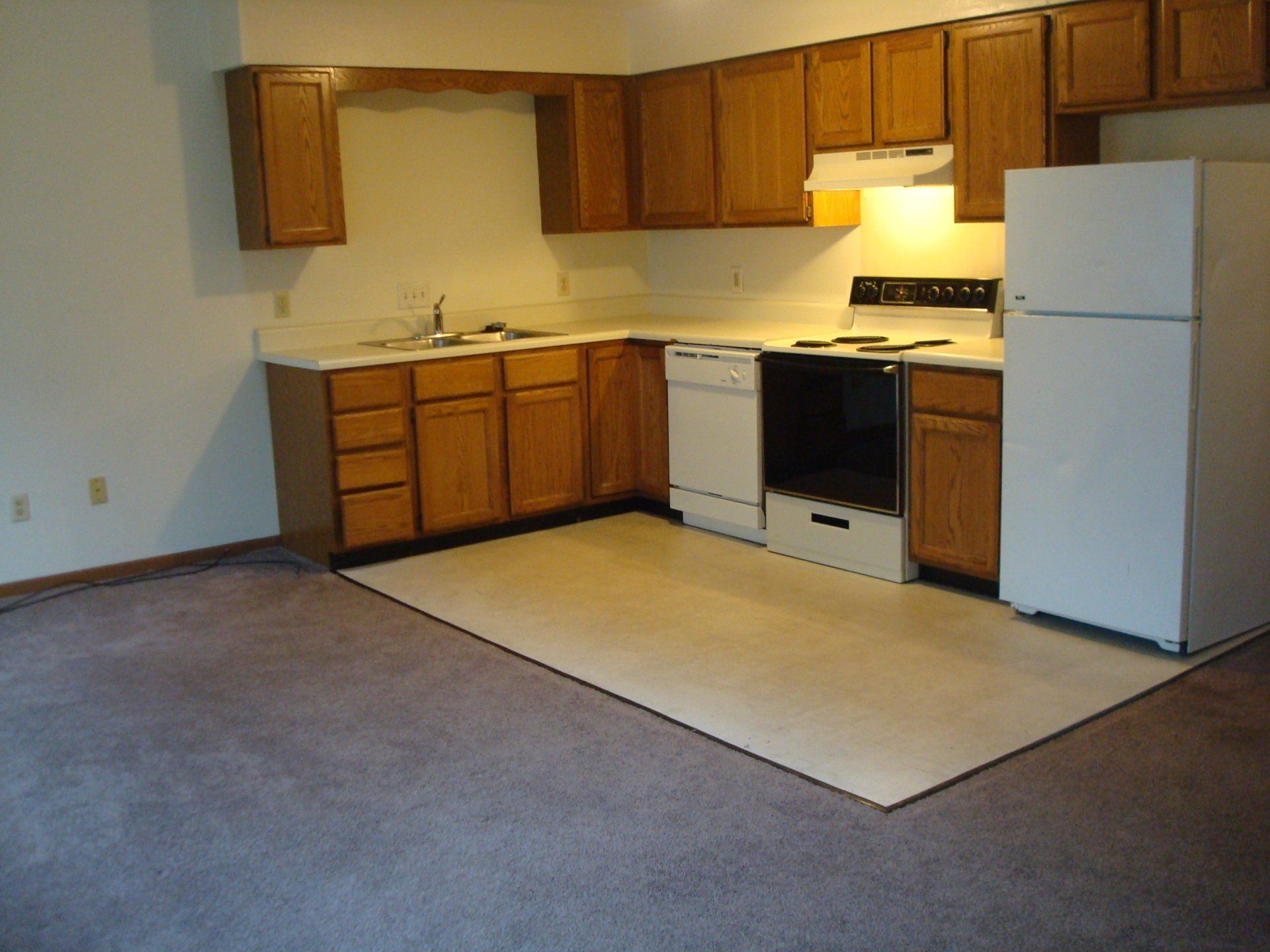 Green Beaver Units 4,5,6 Kitchen