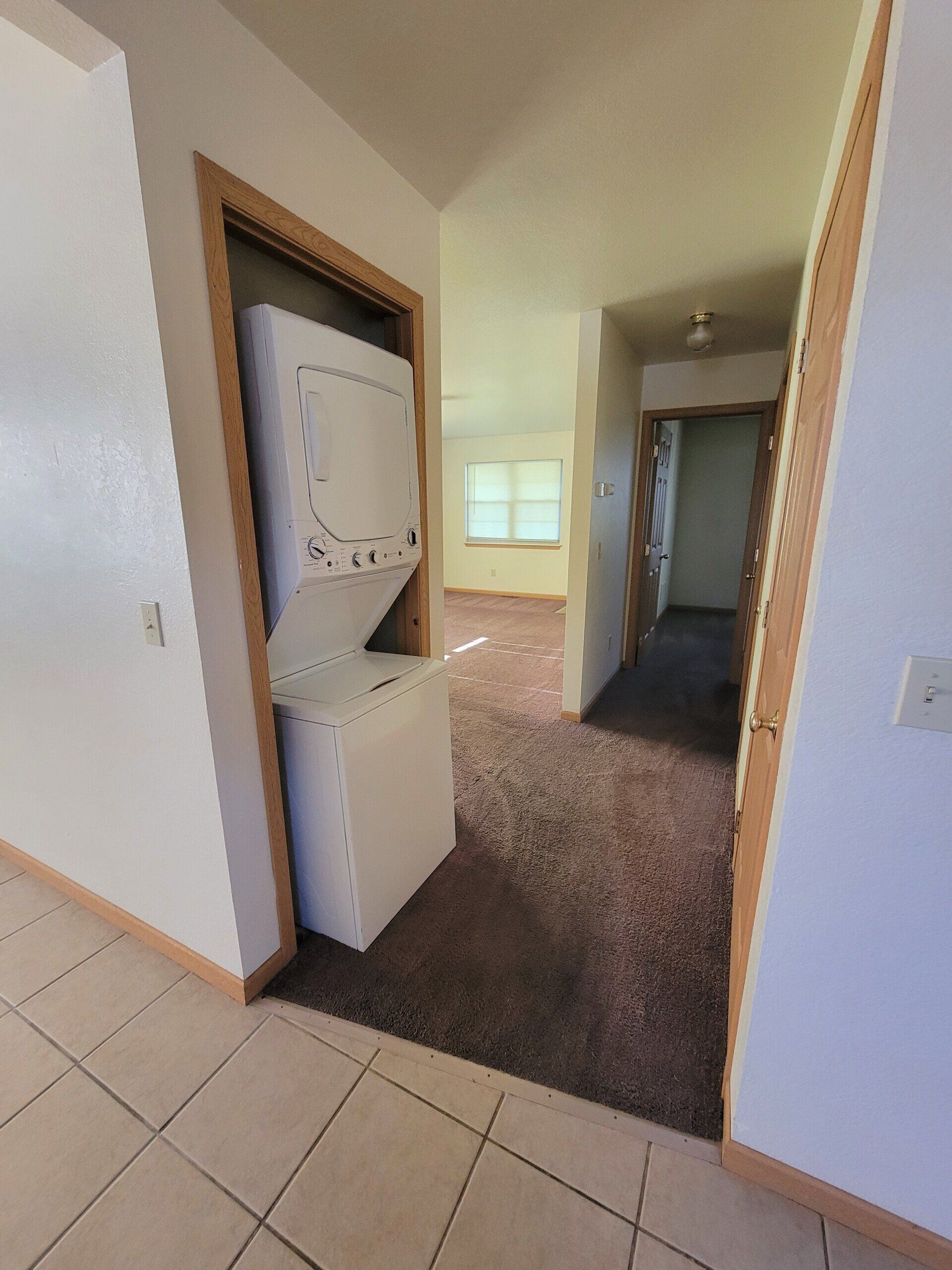 green marsh house interior