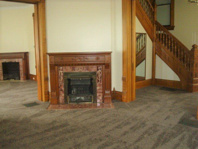 Joan Yellow House 317 Unit C bedroom