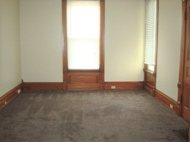 Joan Yellow House 317 Unit C bedroom