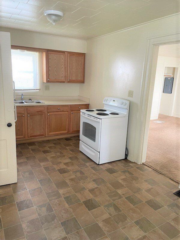 coconut grove apartments A kitchen