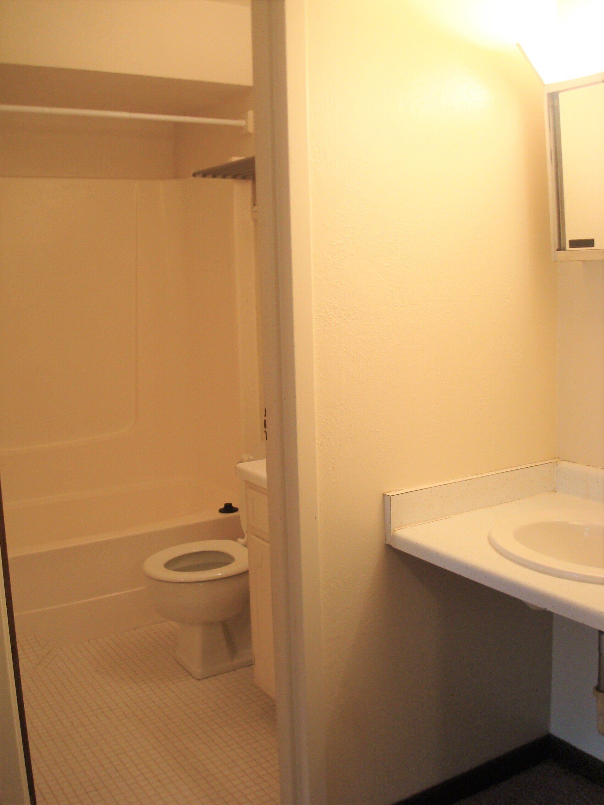 Flats on 7th Apartments Mecca Management, Bowling Green, OH