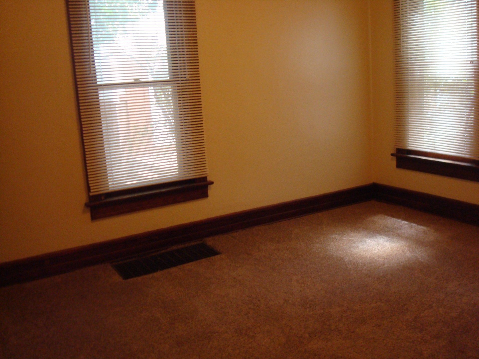 Merry House Apartments Unit 1 living room