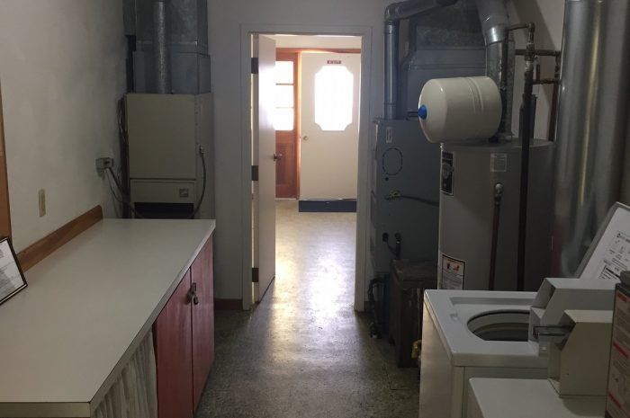 SV 510 center laundry hallway