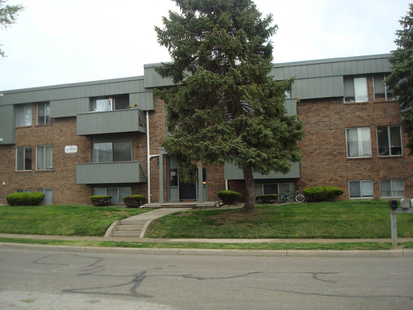 Silverwood Apartments Mecca Management, Silver Wood Apartments