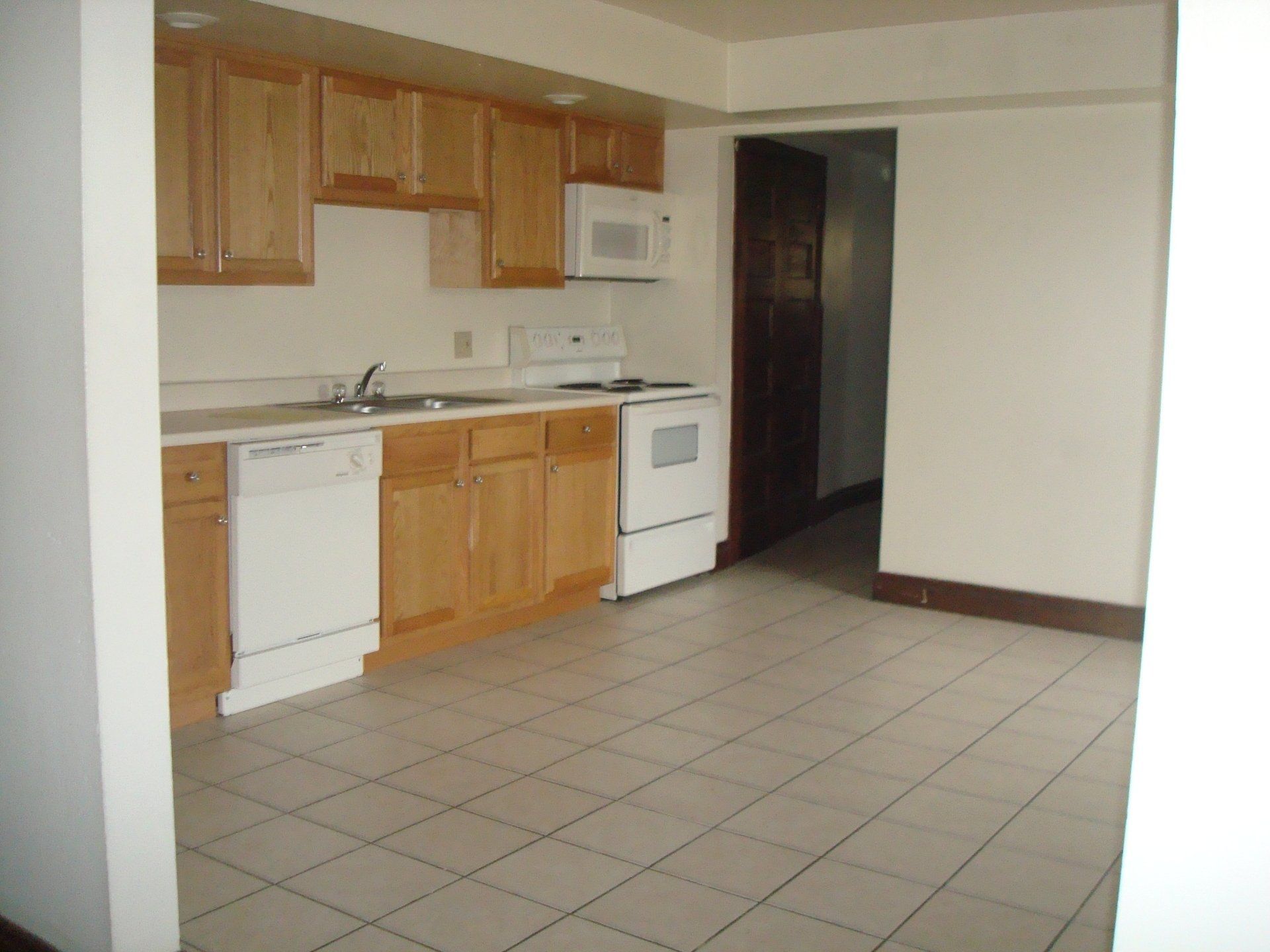 The Jungle Unit 3 Kitchen