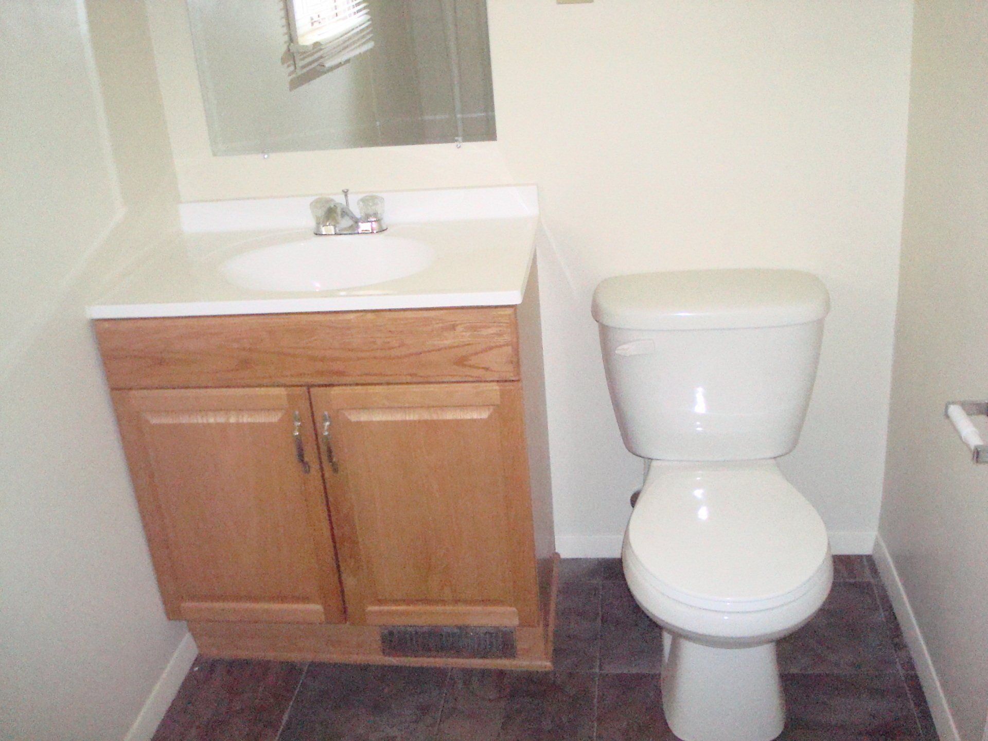 University Lane Apartments Unit 1 bathroom