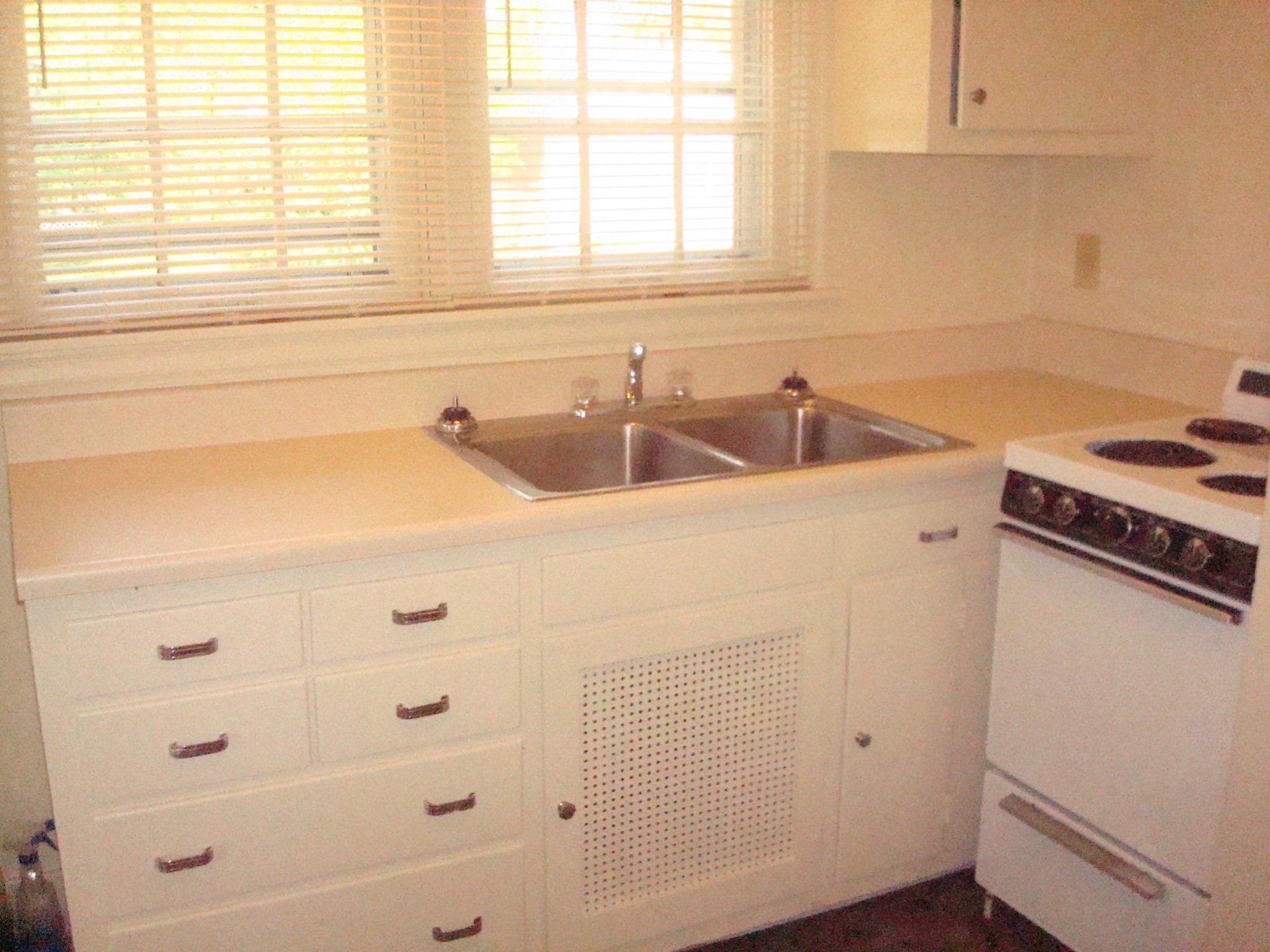 University Lane Apartments Unit 1 Kitchen