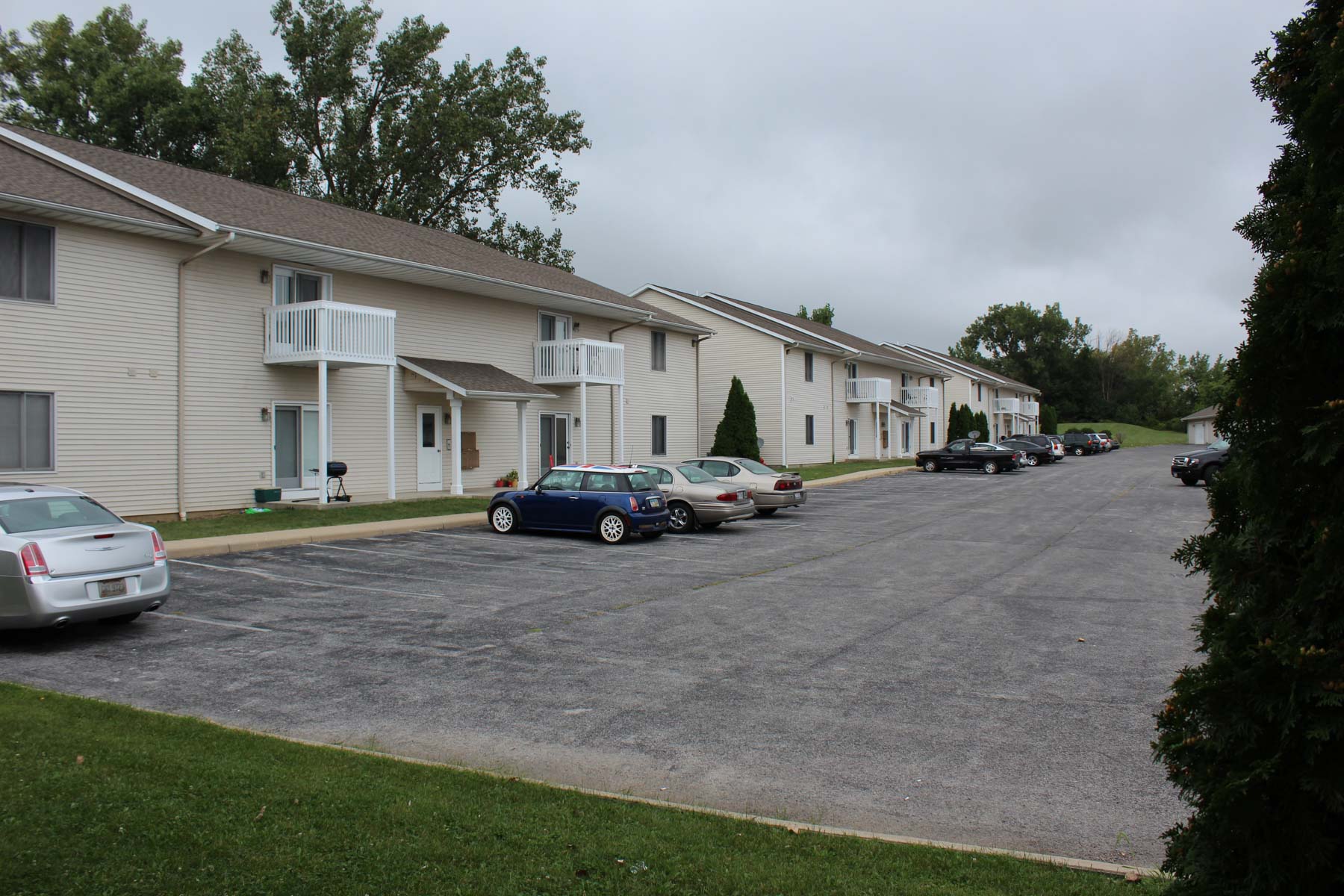 Westmoor Terrace Apartments Mecca Management, Findlay, OH