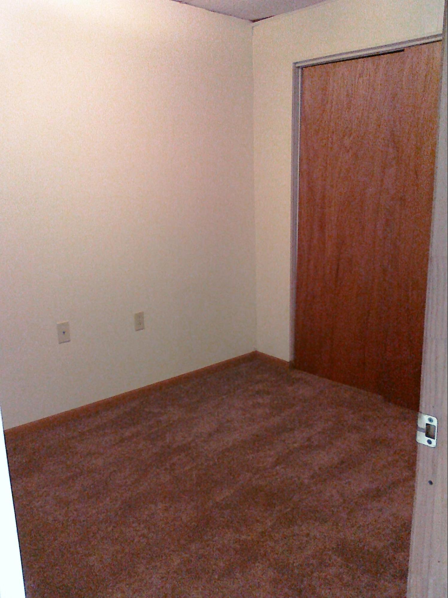 white castle unit e bedroom