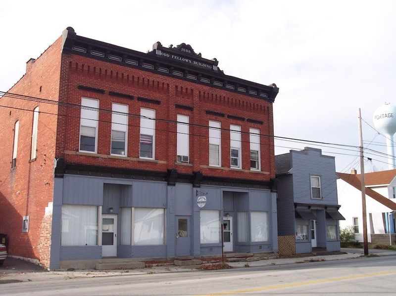 Findlay Pike Apartments Mecca Management, Portage, OH