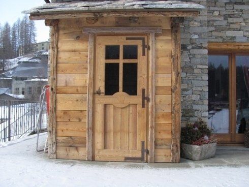 porta in legno per interni ed esterni