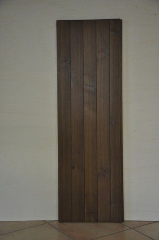 antone in legno scuro