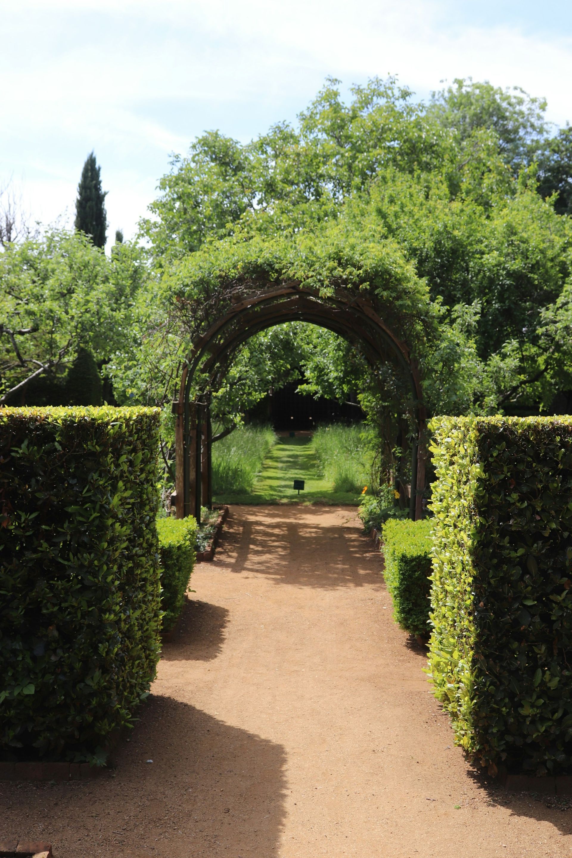 Pavimentos naturales para villas de lujo | Guía arquitectos