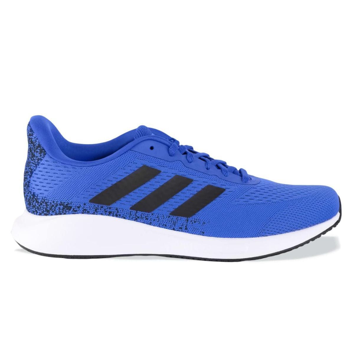 Zapatilla de running Adidas de color azul con rayas negras sobre suela blanca.