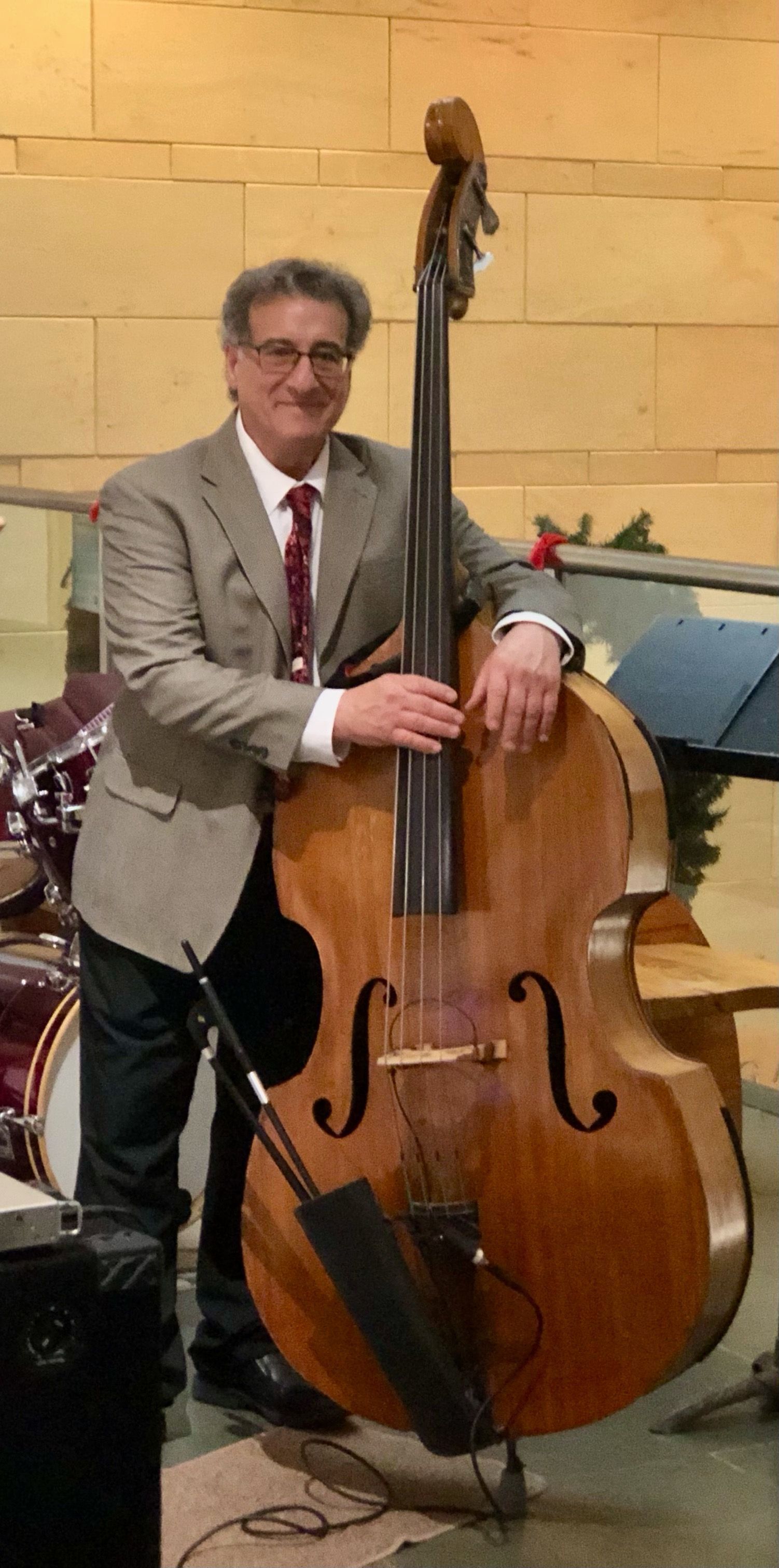 Dave Daddario
Electric & Acoustic Bass