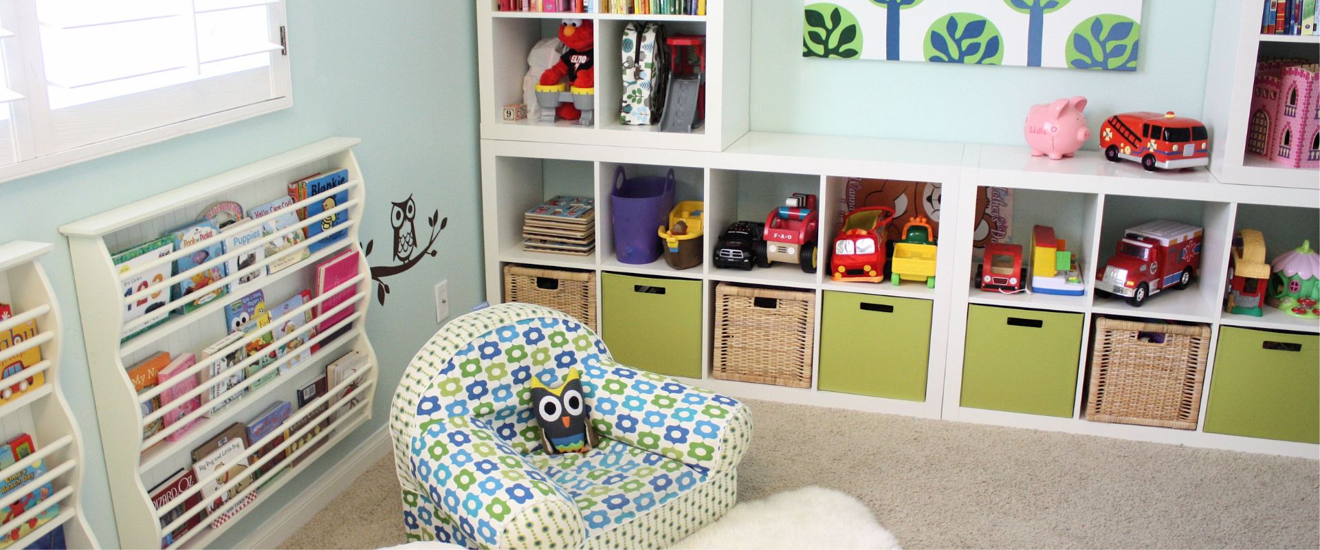 organizing kids toys
