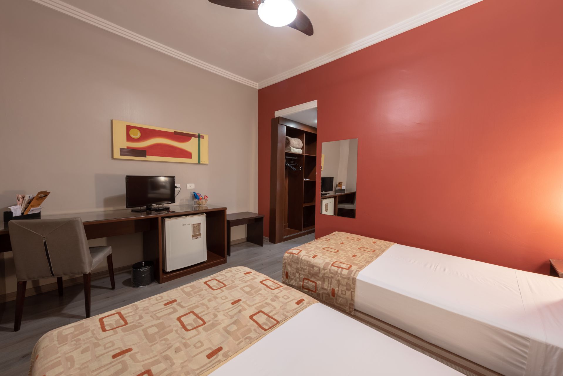 Quarto Superior Class A 2 Camas de Solteiro | Class Hotel Guaxupé